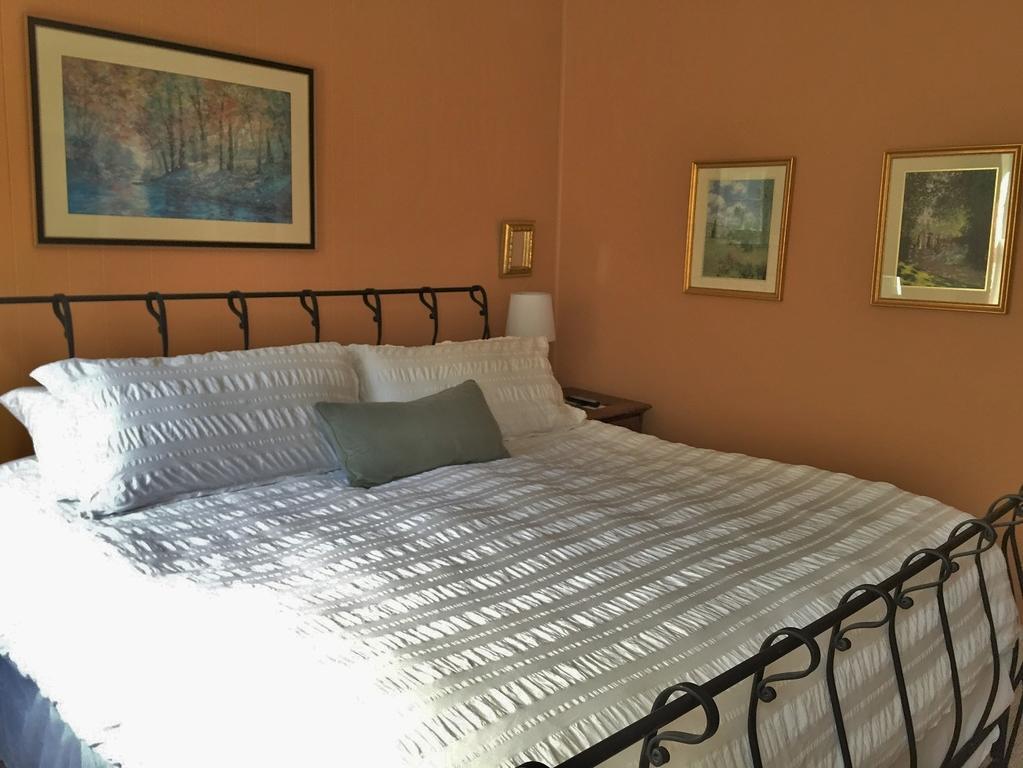 The Frogtown Inn Canadensis Luaran gambar